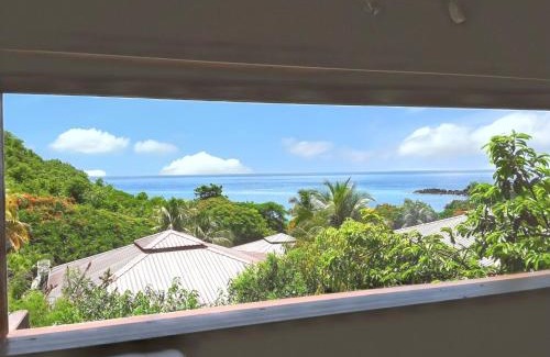 Bouillante House | Bungalow confortable à Bouillante avec vue sur la mer