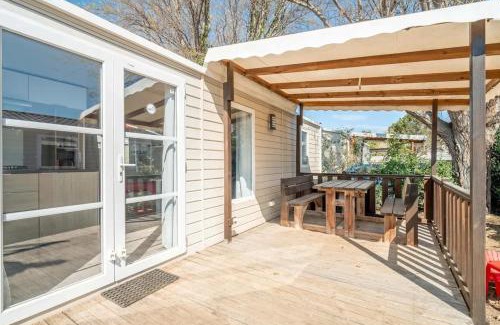 Narbonne-Plage House | Bungalow confortable à Narbonne avec terrasse et parking inclus