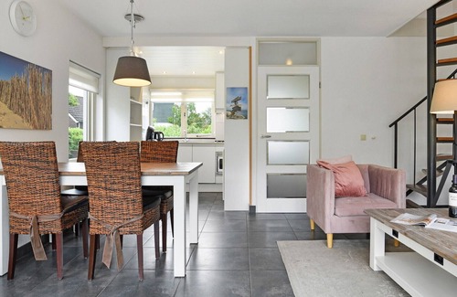 Brouwershaven Cottage | Bungalow for 4 persons with enclosed garden