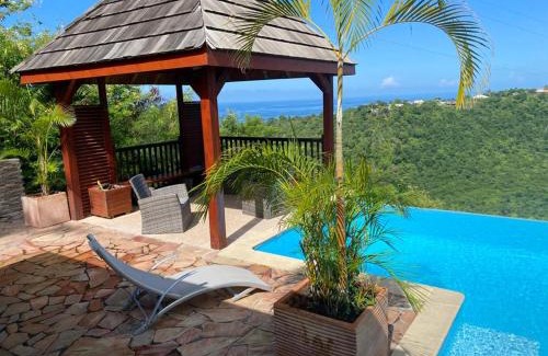 Marigot House | Bungalow idyllique à Vieux-Habitants avec vue sur la mer