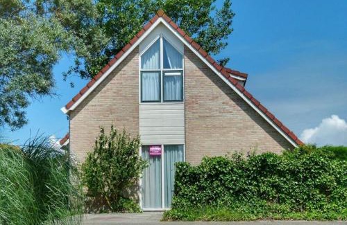 Breskens House | Bungalow in Breskens near Beach & Lighthouse