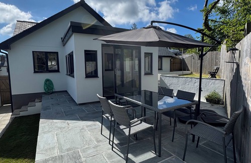 Lanner House | Bungalow in Heart of Cornwall