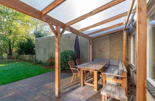 Sint Maartenszee House | Bungalow in Sint Maartenszee near Beach