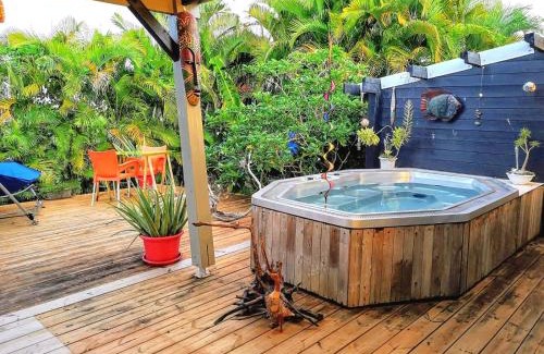 Saint-Francois Apartment | Bungalow La Perle - Jacuzzi - Piscine