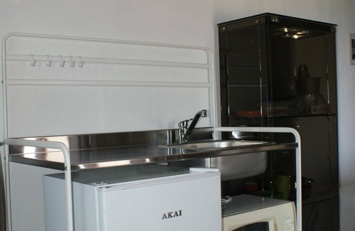 Camporosso House | Bungalow Sixdays 2 with outdoor hot tub.