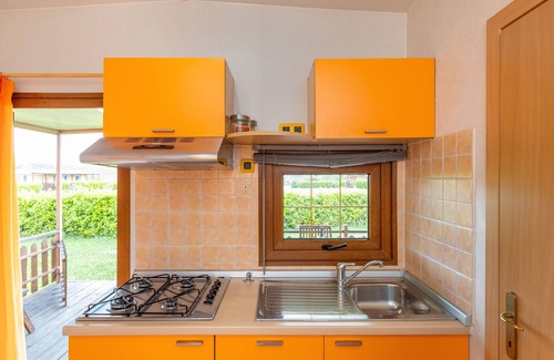 Bibbona House | Bungalow 'Stella 2' with Shared Pool, Private Terrace and Air Conditioning