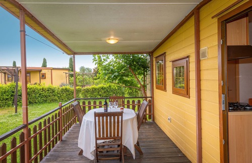 Bibbona House | Bungalow 'Stella 2' with Shared Pool, Private Terrace and Air Conditioning