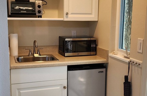 Laurel Park House | Bungalow with Private Guest Casita in Historic Downtown Sarasota