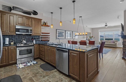Sandpoint Condo | Bunk Beds & Sleeper Sofa - Seasons at Sandpoint