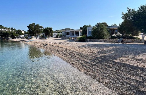 Drage House | BUQEZ ECO RESORT - Beach Villas 2 and 8 - Seaview, new wifi!