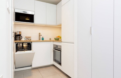 Wola Apartment | Burakowska 16 | Elegant studio | SmartTV
