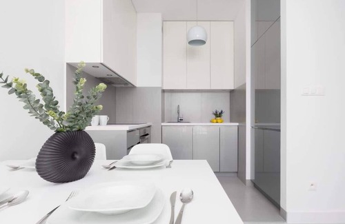 Wola Apartment | Burakowska 16 | Elegant Apartment | Parking