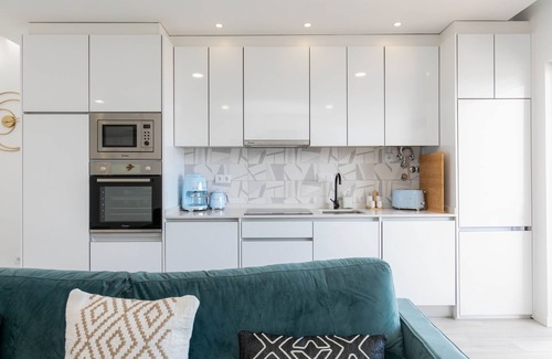 Burgau Apartment | Burgau Luxury Beach Apt, private rooftop + jacuzzi overlooking beach