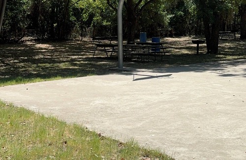 Fort Worth RV Rental | Burgers Lake Campsites