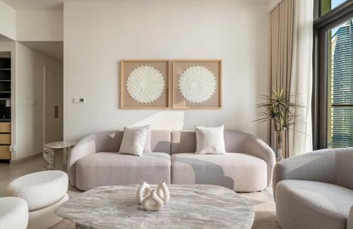 Downtown Dubai Apartment | Burj Crown Luxury - 4BR - Only steps to Dubai Mall
