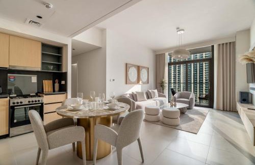 Downtown Dubai Apartment | Burj Crown Luxury - 4BR - Only steps to Dubai Mall