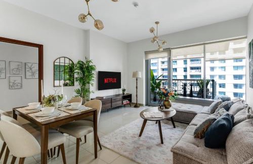 Downtown Dubai Apartment | Burj & Fountain View 2BR Steps from Dubai Mall