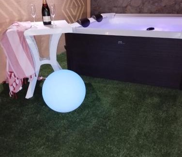 Tropea Apartment | BURMARIA APARTMENT and ROOM with garden and jacuzzi