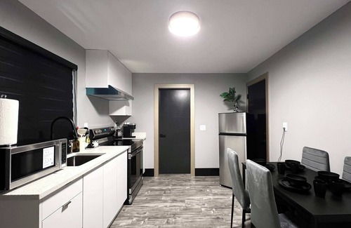 Burnaby House | Burnaby Family Retreat - 2 Bedrooms