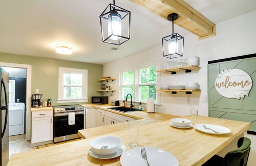 Burnside House | Burnside Vacation Rental, Walk to Lake Cumberland!