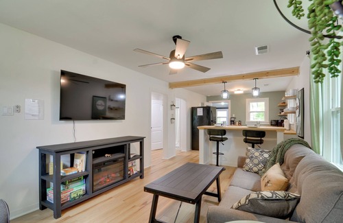 Burnside House | Burnside Vacation Rental, Walk to Lake Cumberland!