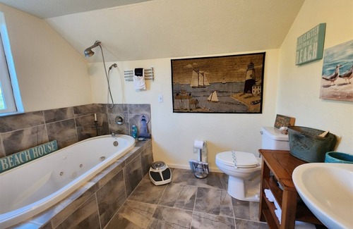 Hoquiam House | Burrows Landing ~ Ocean Shores is minutes away