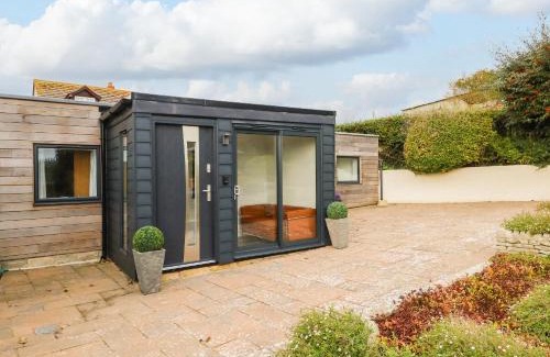 Bridport House | Burton Bay