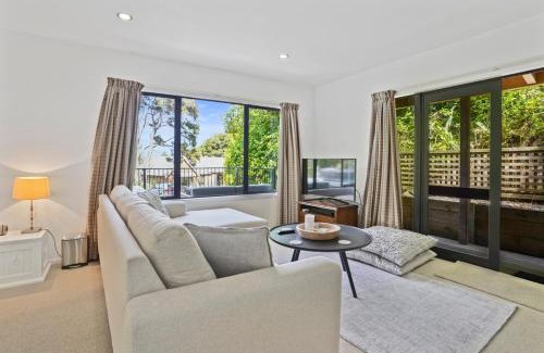 Akaroa House | Bushside Cottage - Akaroa Holiday Home