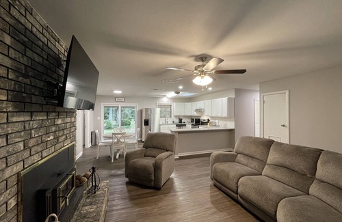 Redlick House | Business Travelers & Near Business District