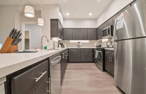 Menlo Park Apartment | Business Traveller Friendly w/Free WiFi | Menlo Park by GLS