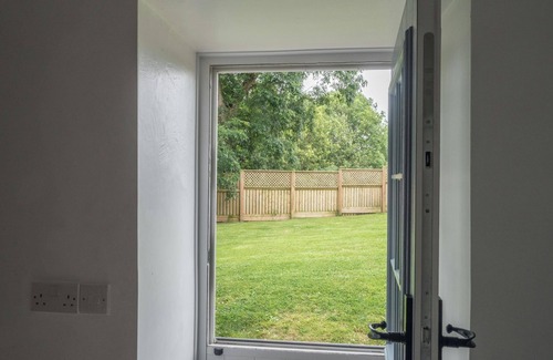 Cardigan Cottage | Buttercup Cottage, Cardigan