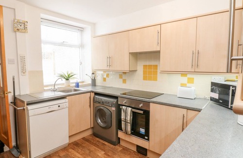 Buxton Cottage | BUTTERCUP COTTAGE, pet friendly, with a garden in Buxton