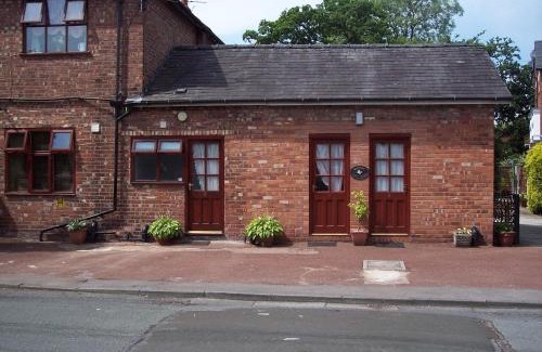 Cheadle Bed & Breakfast | Butterfly Guest House