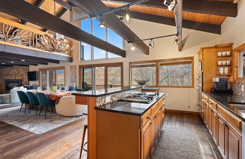 Aspen House | Buttermilk Ski Chalet | Sleep 10, Ski To Halfpipe!