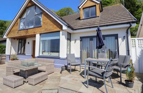 Dyserth House | Buzzards View