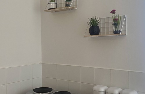 Huddersfield Apartment | Bv Comfy Studio Five At Deighton Huddersfield