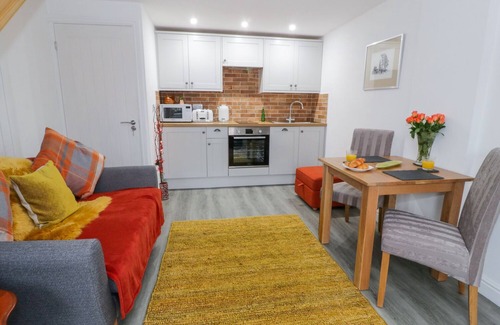 Llangefni Cottage | BWLCH Y GWYNT BACH, with a garden in Llangefni