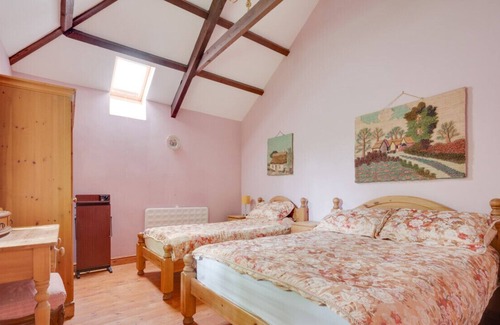 Cardigan House | Bwthyn Crofftwyr (Crofters Cottage)