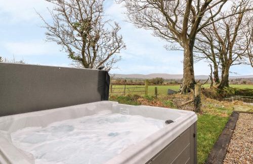 Boncath House | Bwthyn Lan