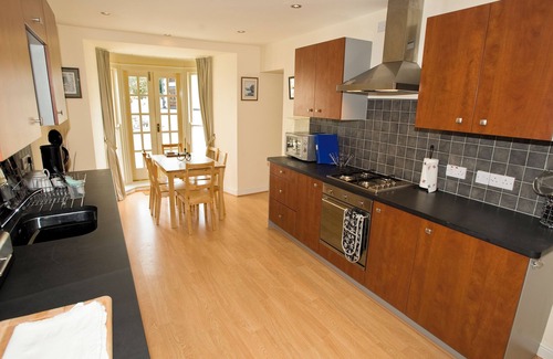Borth-y-Gest House | Bwthyn Llechen