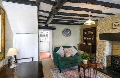 Machynlleth House | Bwthyn Llys Machynlleth Old Court House
