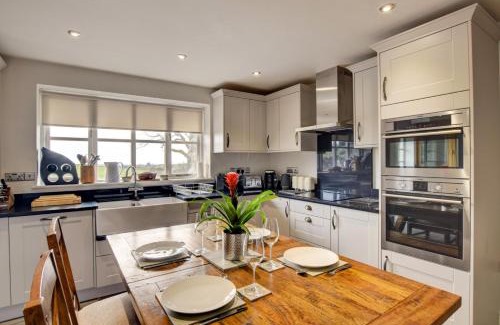 Llanllyfni House | Bwthyn Nant Bach
