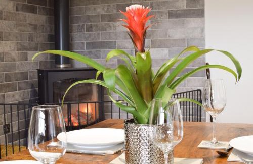 Llanllyfni House | Bwthyn Nant Bach