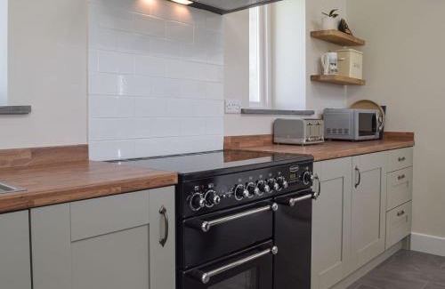 Boncath House | Bwthyn Y Bugail