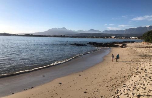 Gordons Bay Central Apartment | By Die See