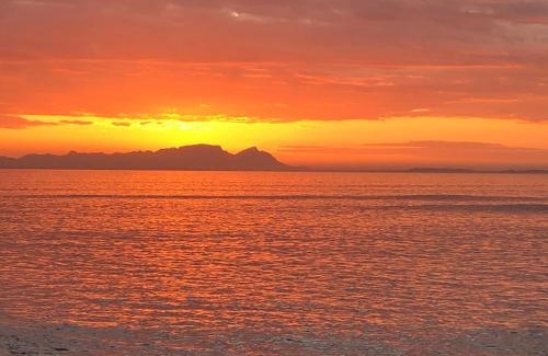 Gordons Bay Central Apartment | By Die See