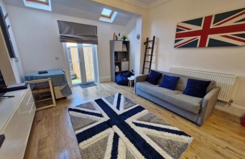 Westbrook Apartment | By The Bay - Mins To Margate & Beaches Wparking