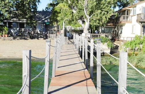 Clearlake Apartment | By the Lake