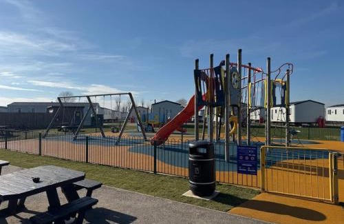 Dymchurch House | By The Sea Beach Swimming Pool