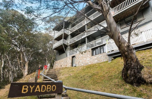 Thredbo Apartment | Byadbo 8 is a newly refurbished two-bedroom apartment